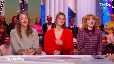 2024-11-12_-_Quotidien_-_Cats_Eyes_Interview_mp46961.jpg