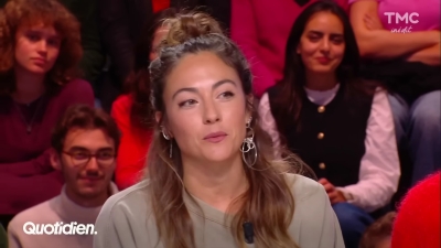 2024-11-12_-_Quotidien_-_Cats_Eyes_Interview_mp47035.jpg