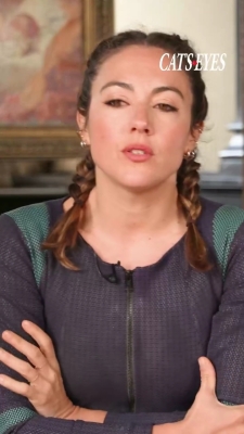 Cats_Eyes_S01_-_Constance_Labbe_BTS_Interview_mp40389.jpg